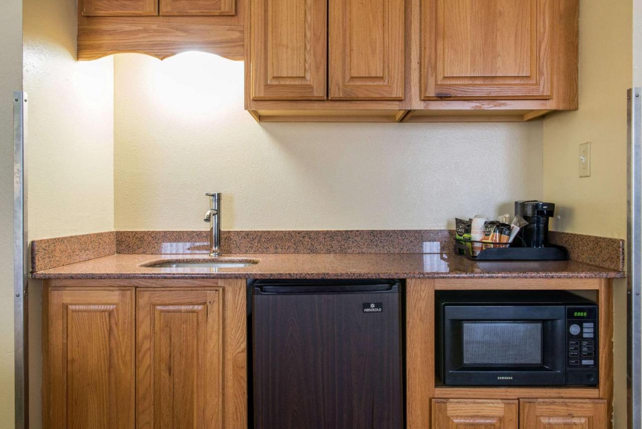 Quality Inn Jacksonville Near I-72 South Jacksonville Dış mekan fotoğraf