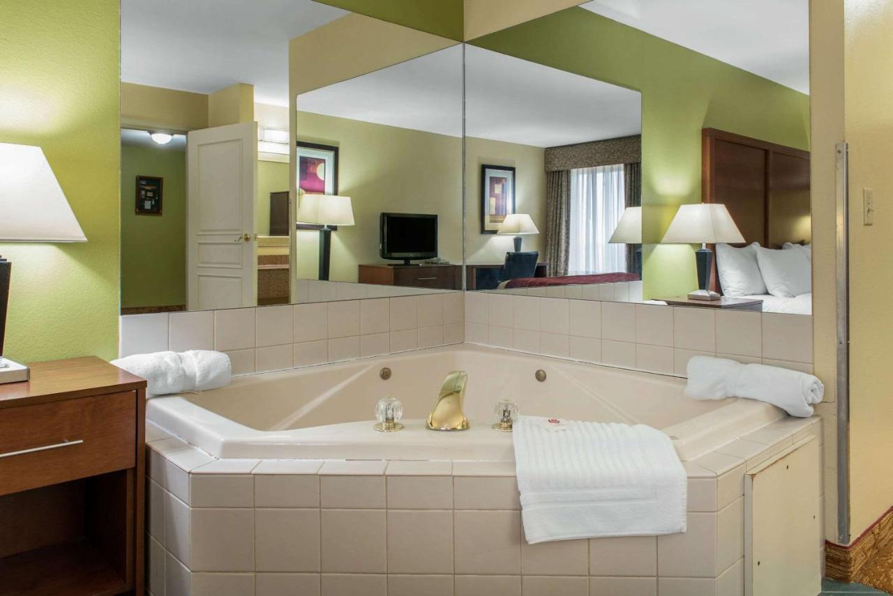 Quality Inn Jacksonville Near I-72 South Jacksonville Dış mekan fotoğraf